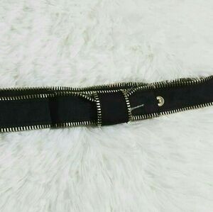 Vintage Ribbon, Zipper, Bow Accent Belt

R…